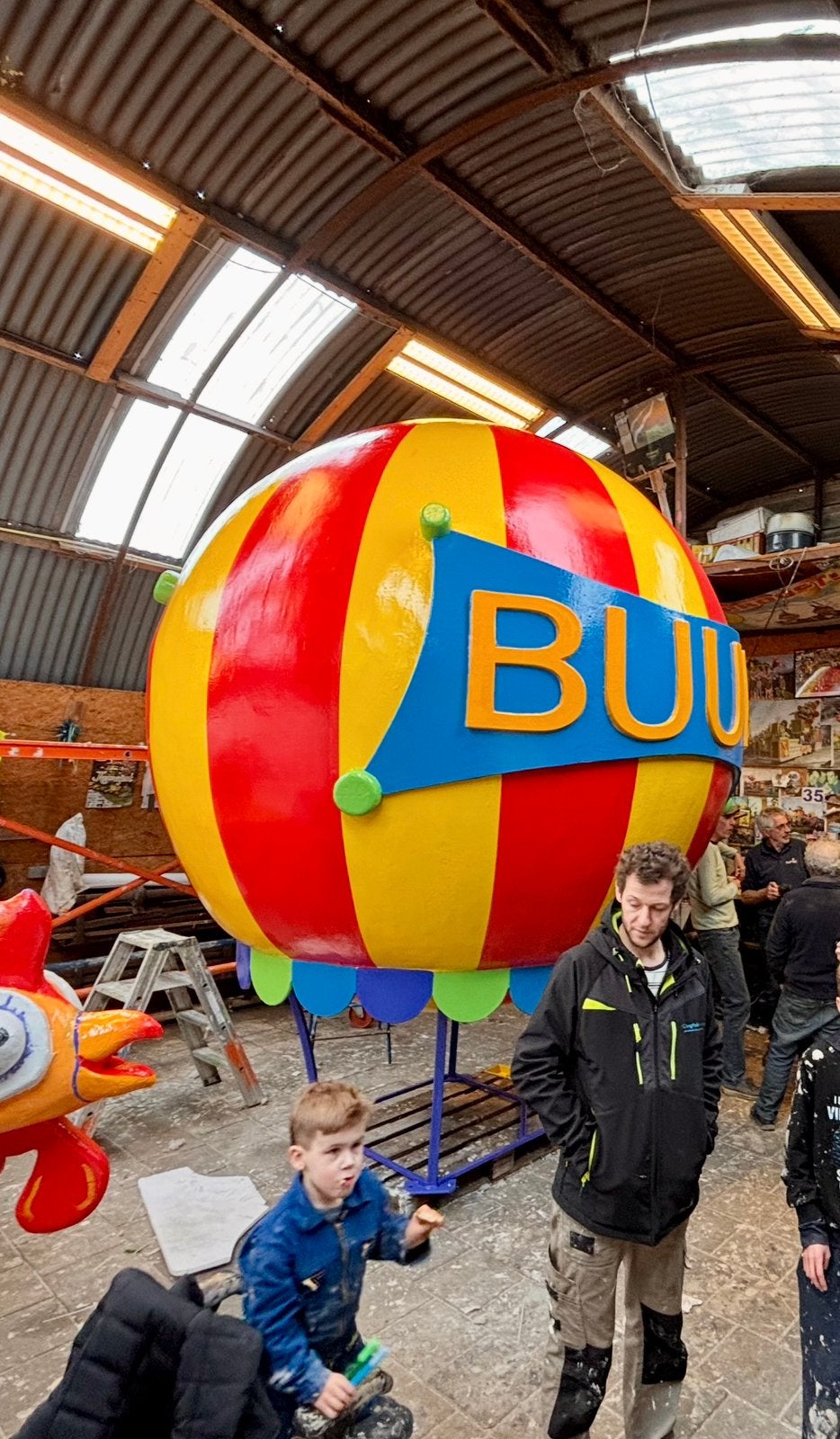 Foto 11 van Luchtballon carnaval carnavakswagen loopgroep optocht