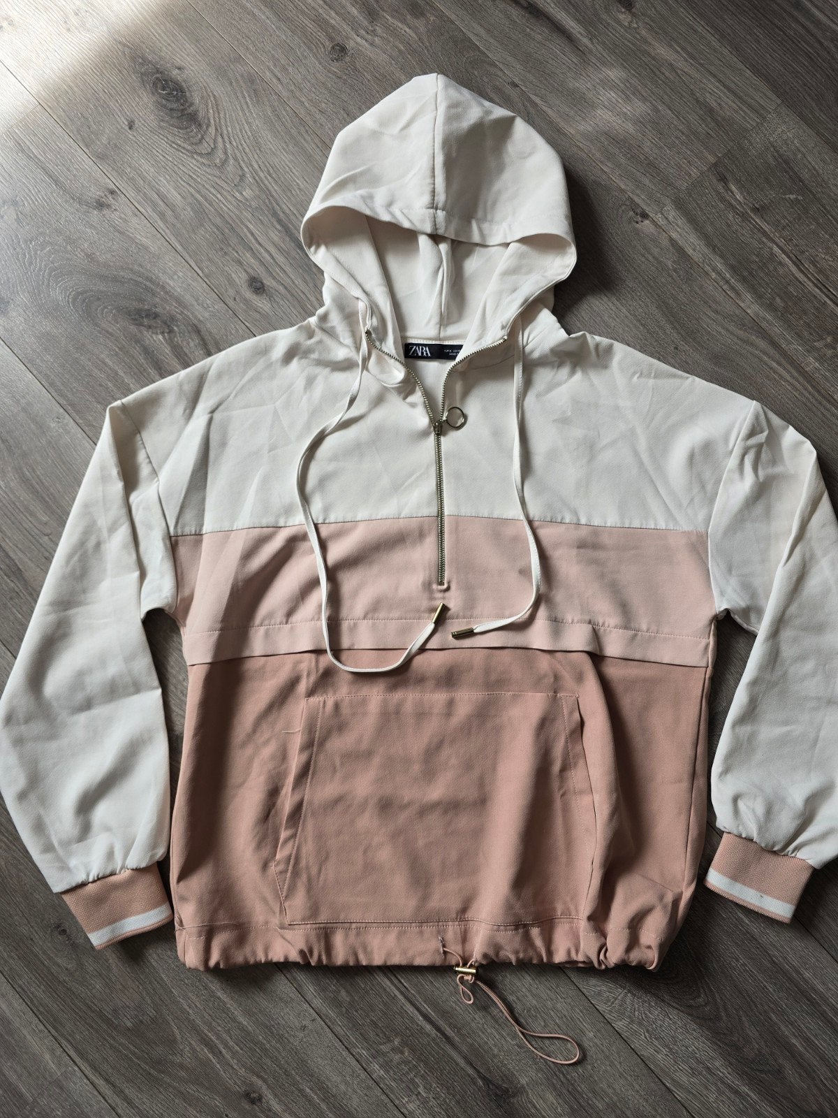Mooie beige hoodie Zara, maat S, Nieuw (Z16), Kleding | Dames, Truien en Vesten, Ophalen of Verzenden, Nieuw, Maat 38/40 (M), Beige