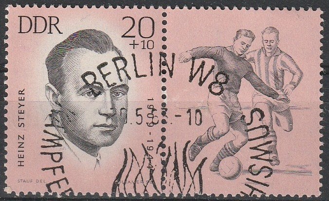 2889. DDR 961zf gest. Voetballer, Ophalen of Verzenden, DDR, Gestempeld