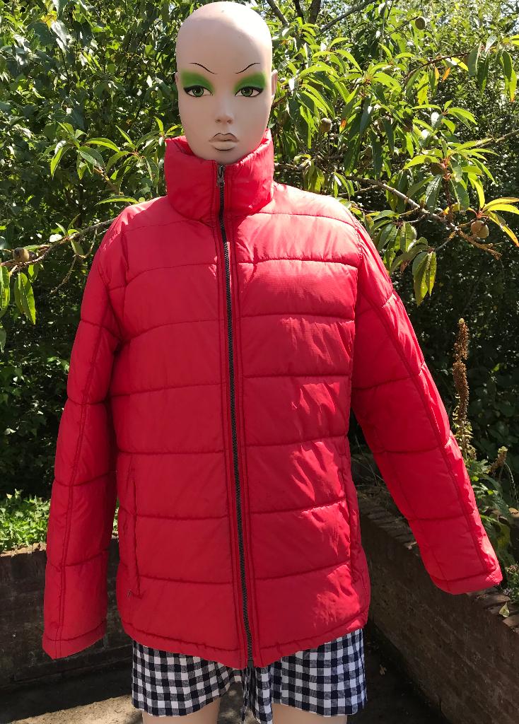 Chamonix ski jas - ROOD - Maat S - zakken met ritssluiting, Maat 38/40 (M), Chamonix, Ophalen of Verzenden, Zo goed als nieuw