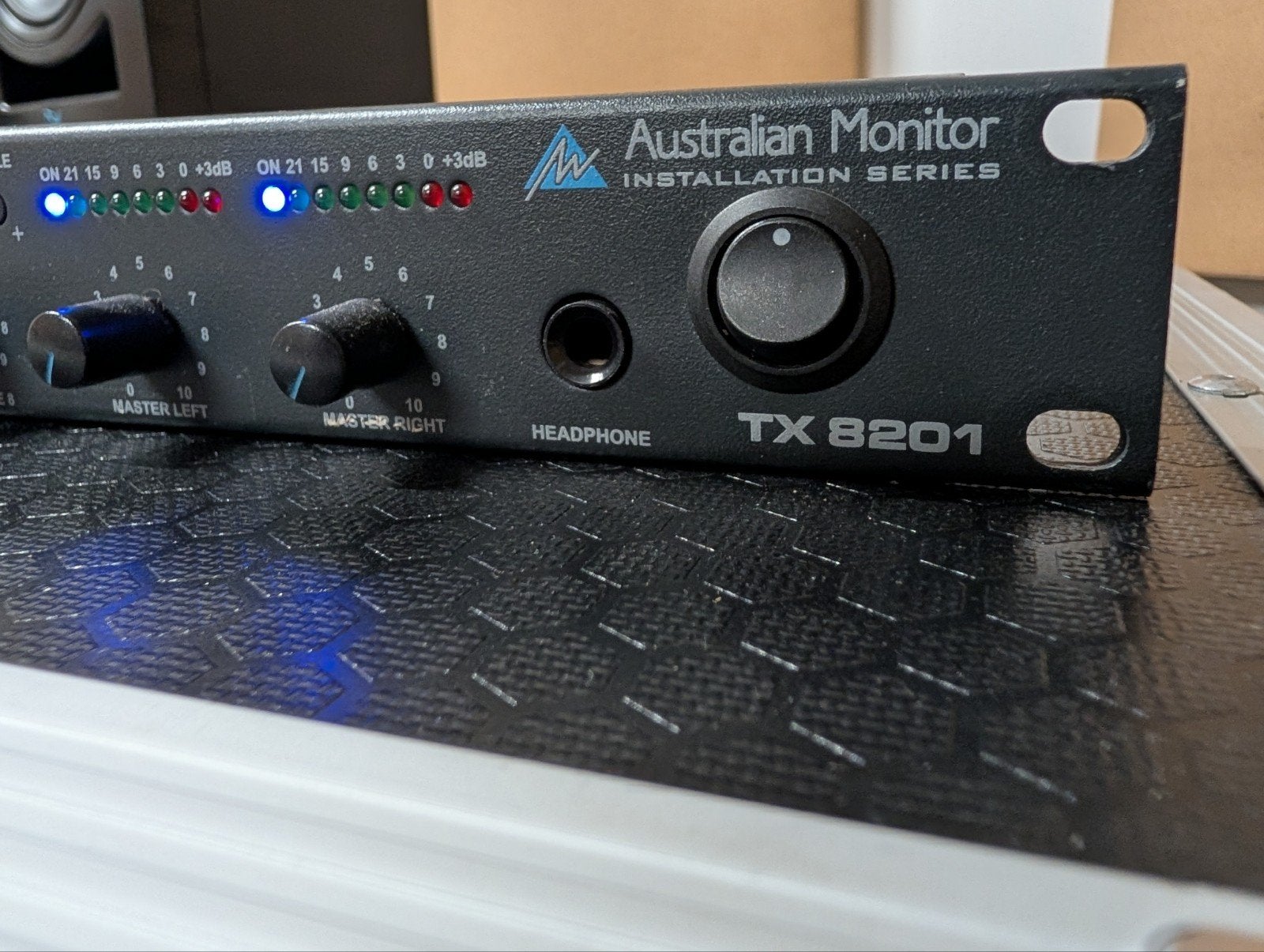 Australian Monitor TX 8201 Mixer, Muziek en Instrumenten, Ophalen of Verzenden, Zo goed als nieuw, 5 tot 10 kanalen, Microfooningang