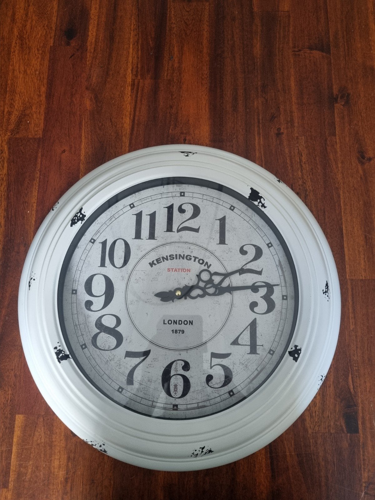 Vintage Wandklok Kensington Station London 1879, Wit, Vintage, Analoog, Werkt op batterijen