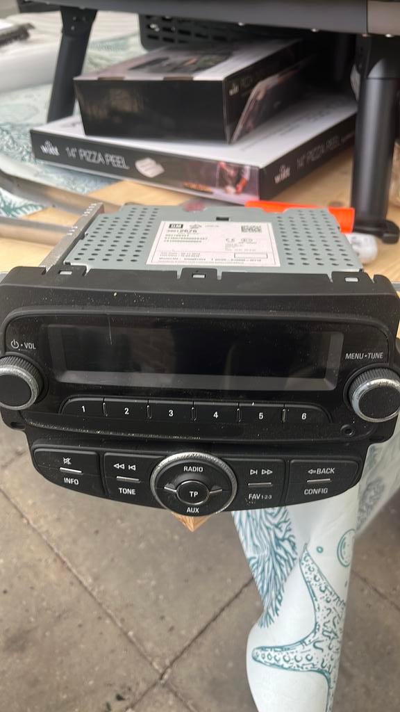 Opel radio Corsa Astra Insignia, Auto diversen, Ophalen, Zo goed als nieuw