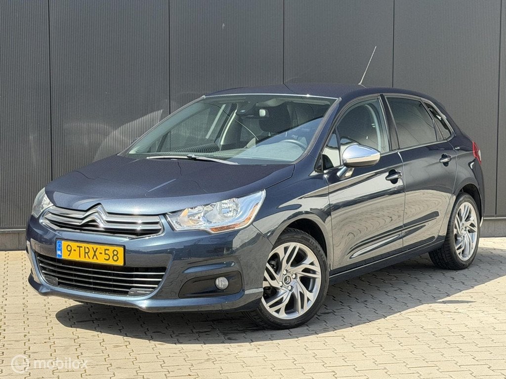 Citroen C4 1.2 131PK Exclusive | CRUISE | NAVI |17 INCH |, Auto's, Citroën, Stof, 1199 cc, Blauw, Automatische klimaatregeling