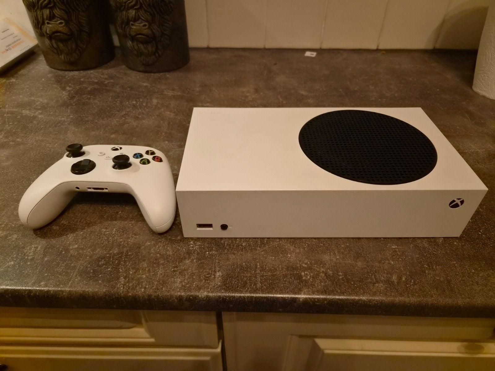 Foto 2 van xbox serie s 500 gb