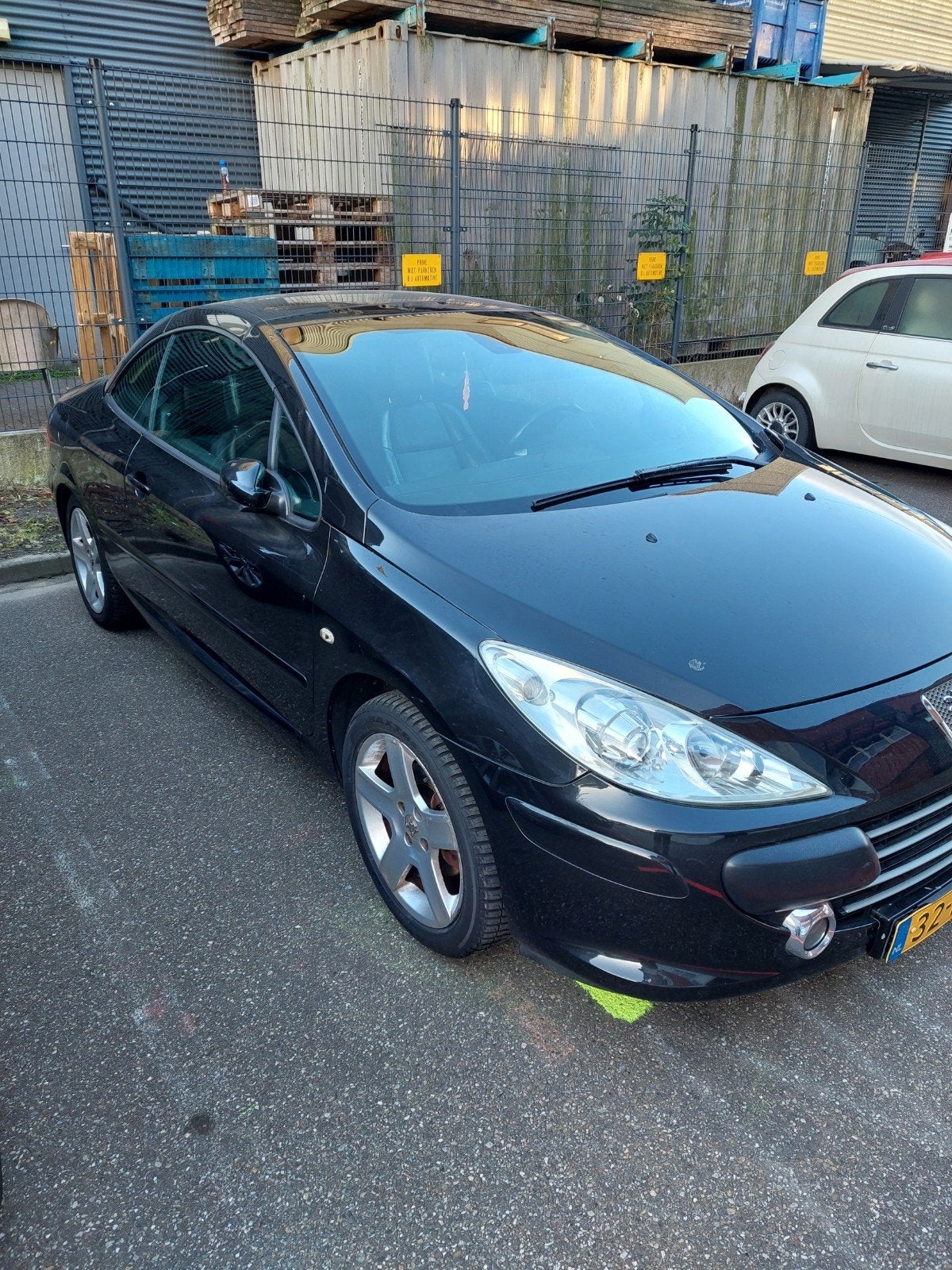 Peugeot 307 2.0 16V CC 2006 Zwart, Voorwielaandrijving, 4 cilinders, Cabriolet, 4 stoelen