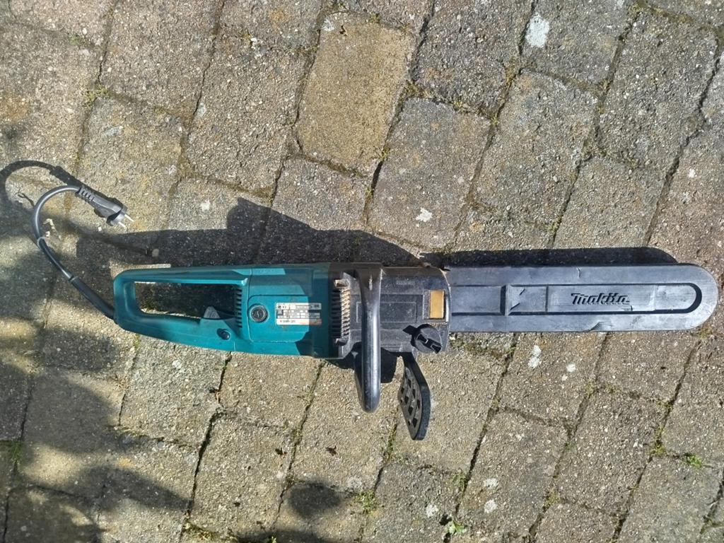 Te koop, Makita Kettingzaag., Ophalen of Verzenden, Gebruikt, Elektrisch