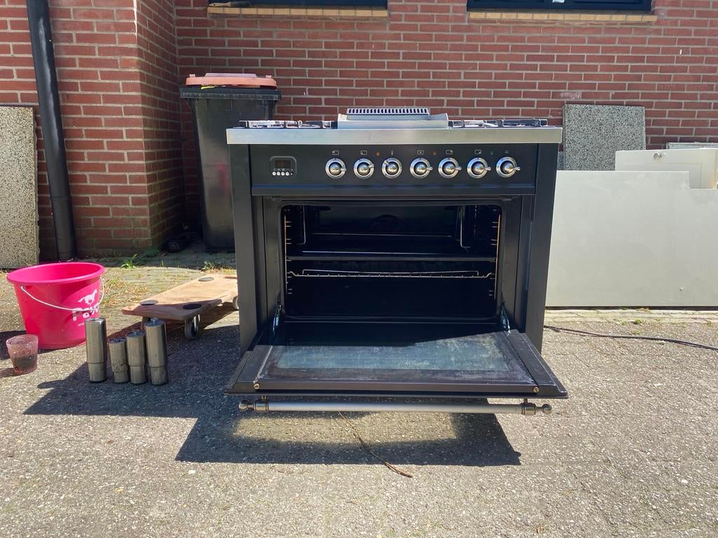 Vrijstaand Gasfornuis met Oven - Zwart boretti, Ophalen