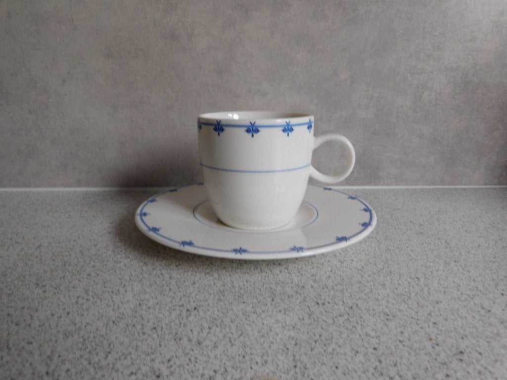 Kop en schotel Dutch Design Expat, Ophalen of Verzenden, Zo goed als nieuw, Overige stijlen, Kop(pen) en/of Schotel(s)
