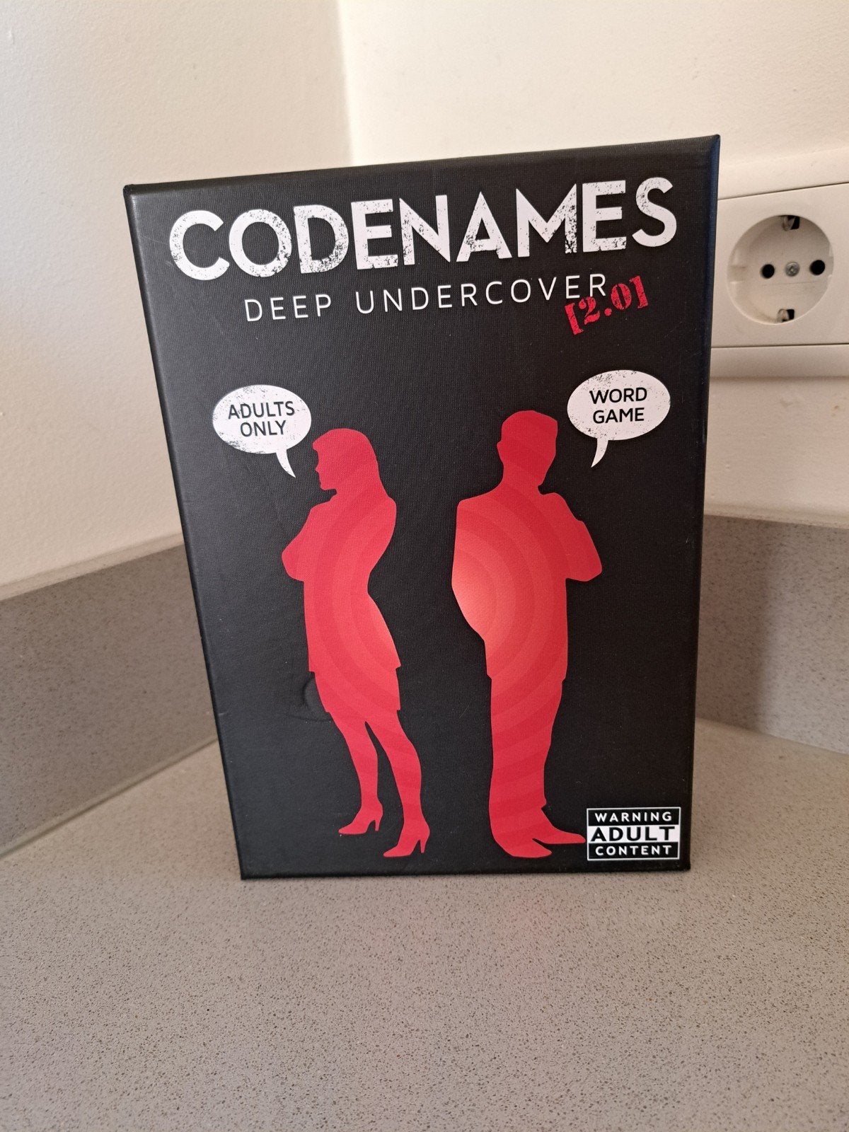 Codenames Deep Undercover [2.0] - Volwassen Woordspel, Vijf spelers of meer, Ophalen of Verzenden, Zo goed als nieuw, Czech Games Edition
