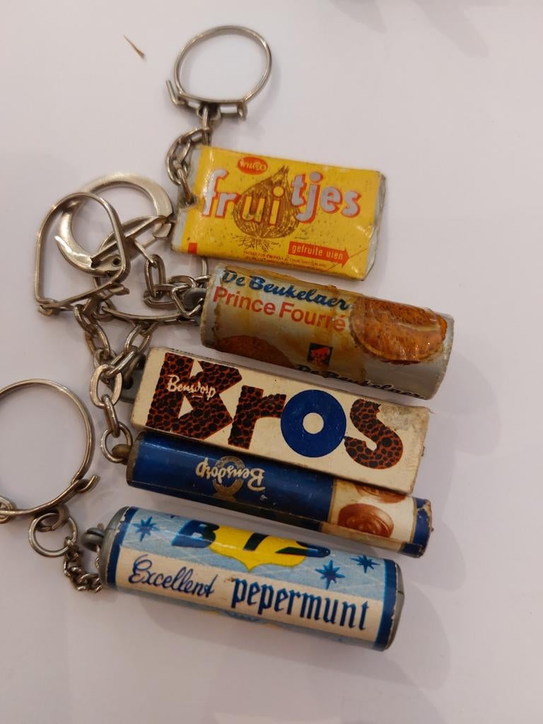 Vintage sleutelhangers snoep/koekjes reclame (5 stuks), Ophalen of Verzenden, Gebruikt, Merk