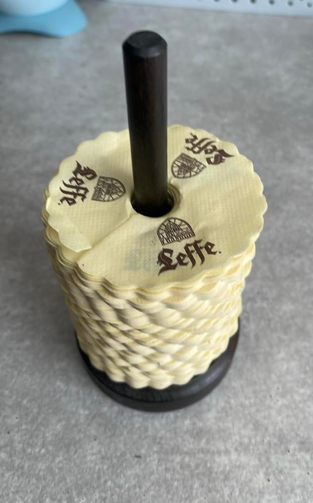 Handige houder met Leffe onderzetters, Ophalen, Zo goed als nieuw, Overig