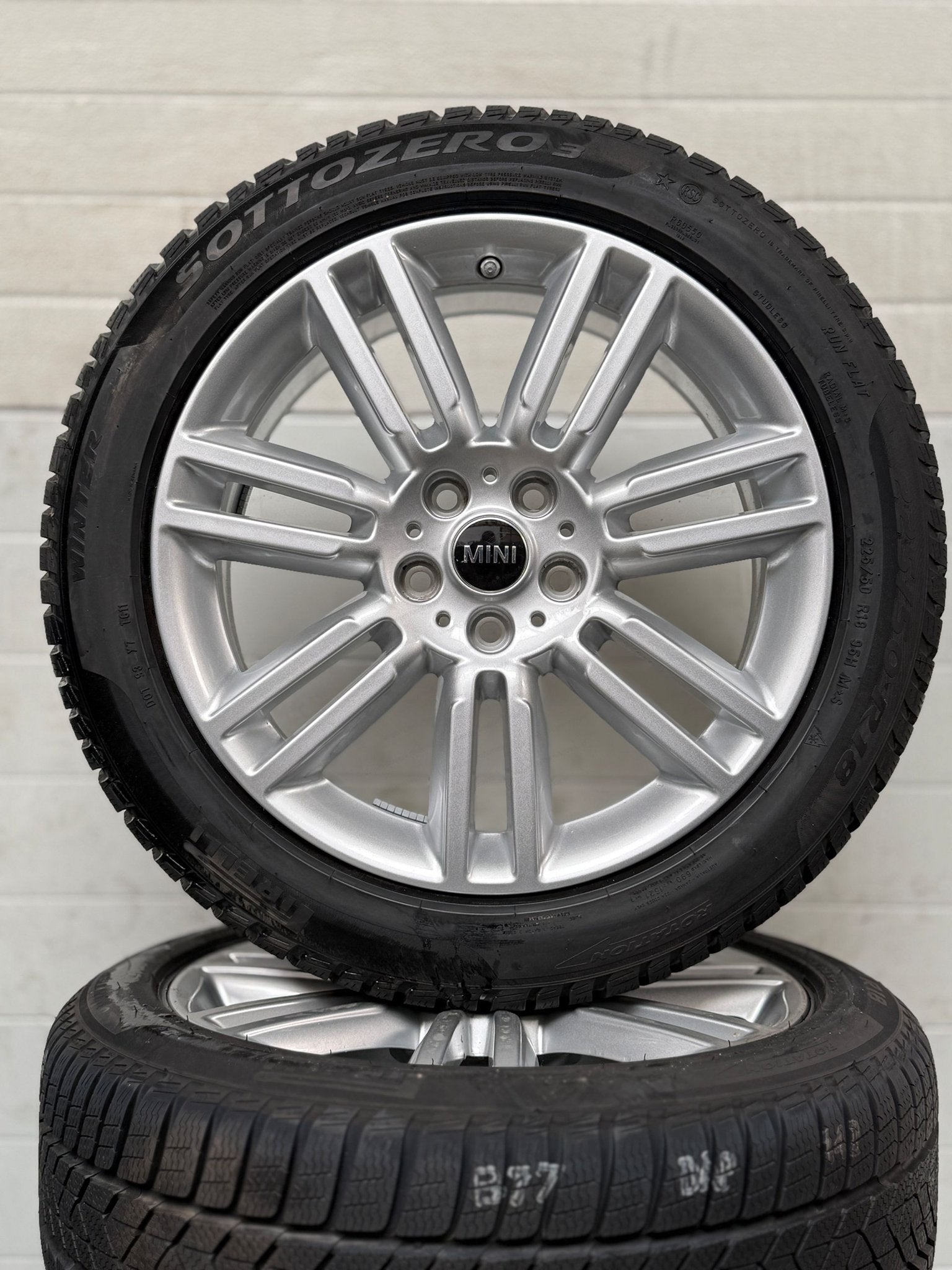 18"' MINI COUNTRYMAN F60 VELGEN WINTERBANDEN 532, 18 inch, -, -, Banden en Velgen