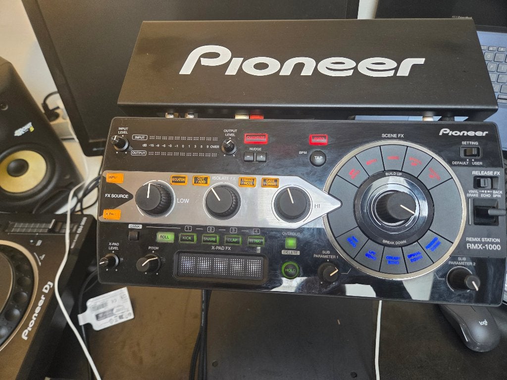 Pioneer RMX1000 inclusief standaard en decksaver, Muziek en Instrumenten, Ophalen of Verzenden, Zo goed als nieuw, Draaitafel