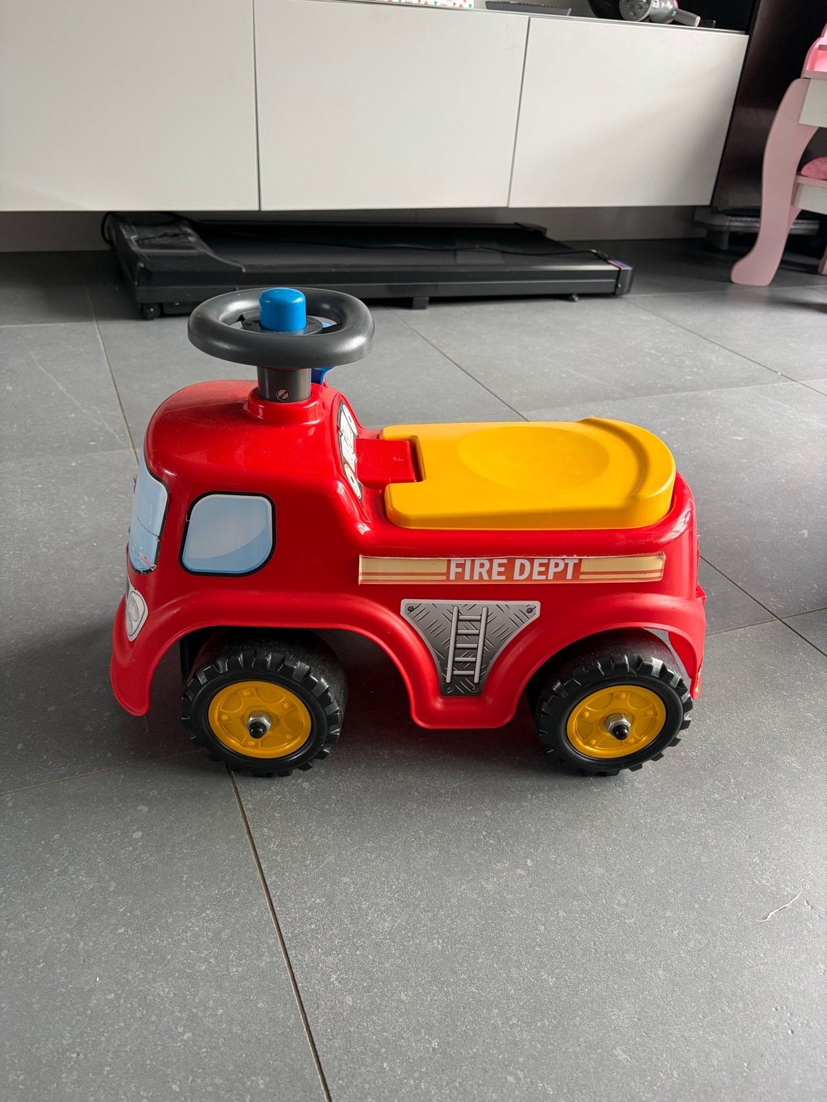 Brandweer loopauto voor kinderen, Kinderen en Baby's, Speelgoed | Speelgoedvoertuigen, Ophalen, Gebruikt