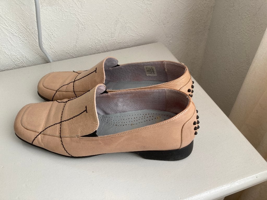 mooi schoentje  maat 40, Kleding | Dames, Burly, Ophalen of Verzenden, Sneakers of Gympen, Gedragen