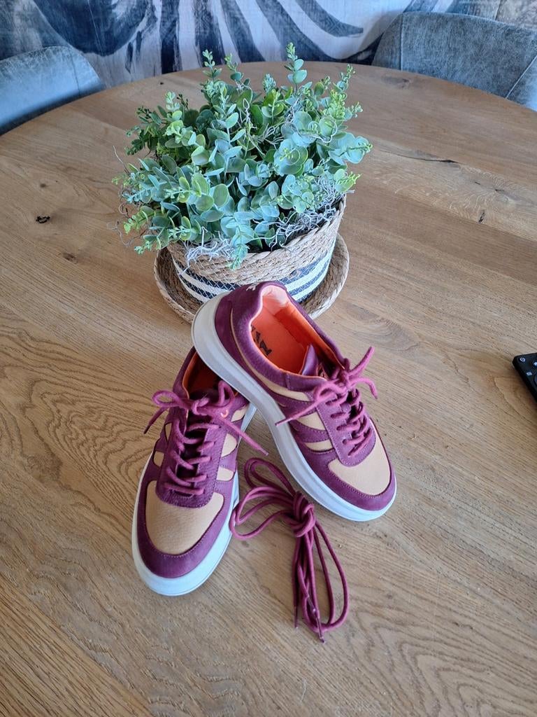 MAG sneackers maat 39, Kleding | Dames, Schoenen, Zo goed als nieuw, Sneakers of Gympen, Overige kleuren, Ophalen of Verzenden