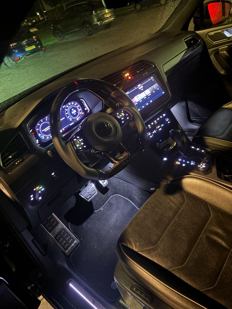 Exclusieve Vw Tiguan allspace 2.0 TSI 300pk 4x4 7DSG 2020, Auto's, Automaat, Zwart, 1984 cc, 7 stoelen