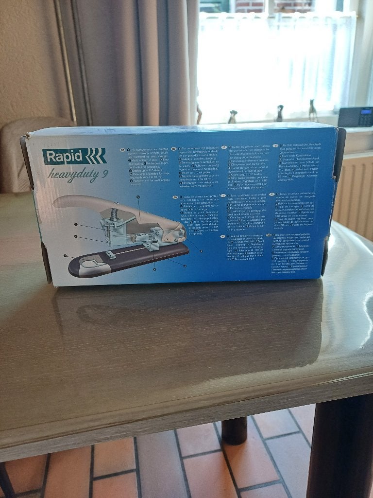 Te koop Stalen Nietmachine met nietjes., Diversen, Ophalen of Verzenden, Zo goed als nieuw