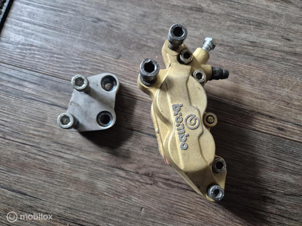 Brembo klauw remklauw adapter supermotard supermoto Monster, Gebruikt, Factorystore.service@ducati.com, Ophalen of Verzenden, Via Antonio Cavalieri Ducati, 74/5, 74/6, 40132 Bologna BO