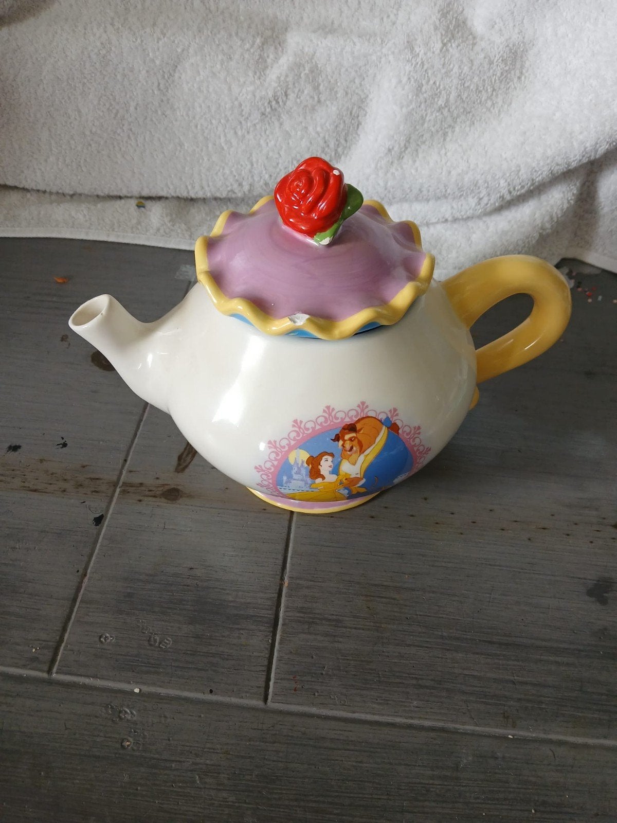 Belle en het Beest Theepot - Disney Collectible, Ophalen of Verzenden, Zo goed als nieuw, Beeldje of Figuurtje