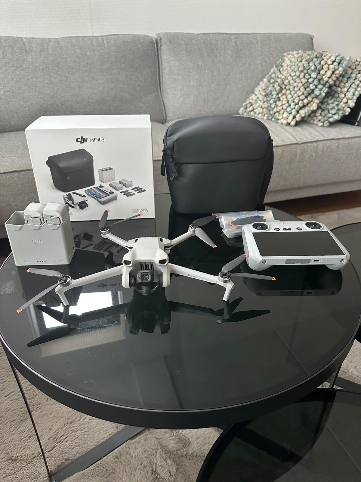 DJI Mini 3 Fly More Combo met RC-controller, Audio, Tv en Foto, Ophalen, 30 tot 45 minuten, Cameradrone, Extra accu('s)