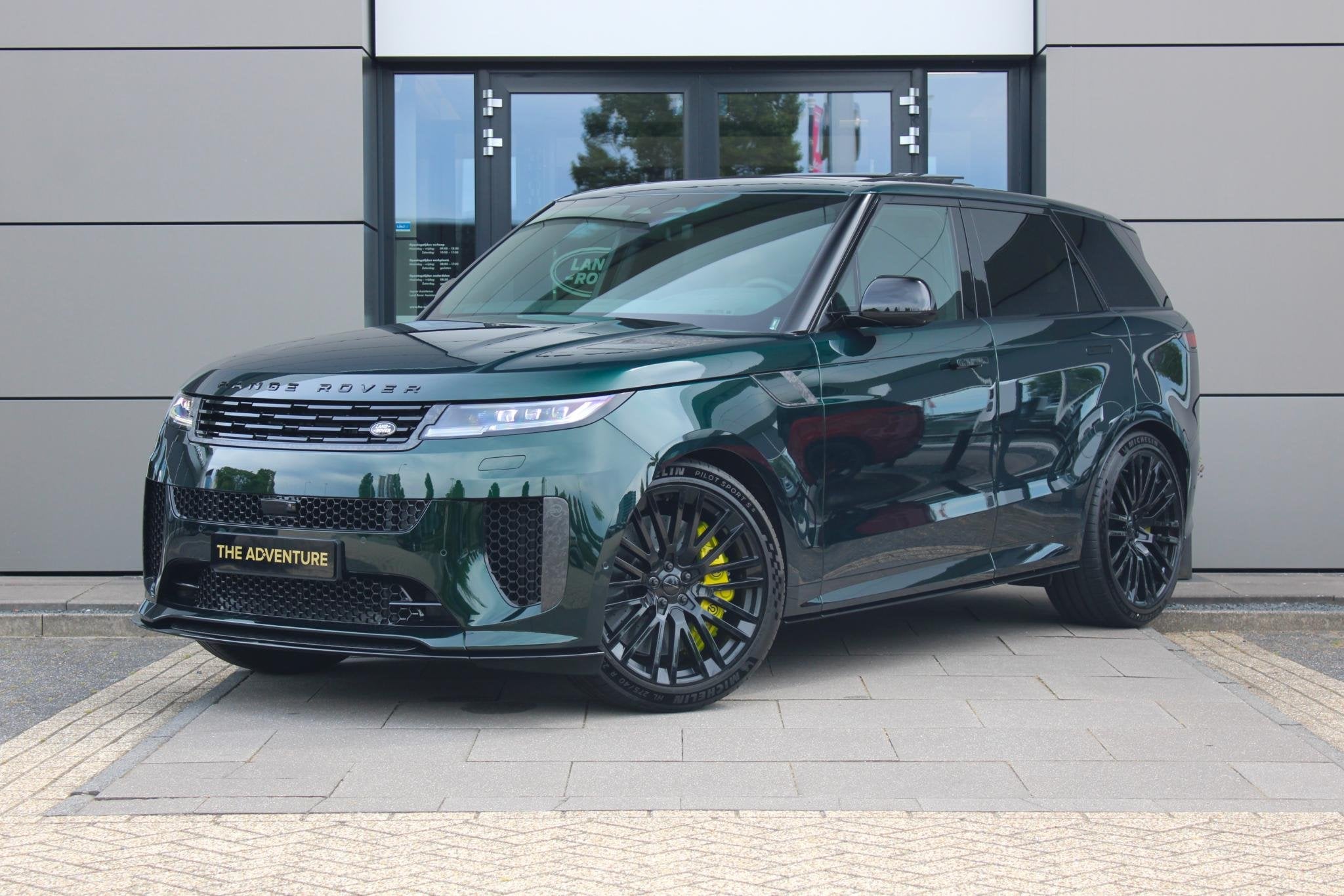 Land Rover Range Rover Sport 4.4 P635 SV Carbon | Ceramic-Br, Auto's, Automaat, Stof, Met garantie (alle), 4395 cc
