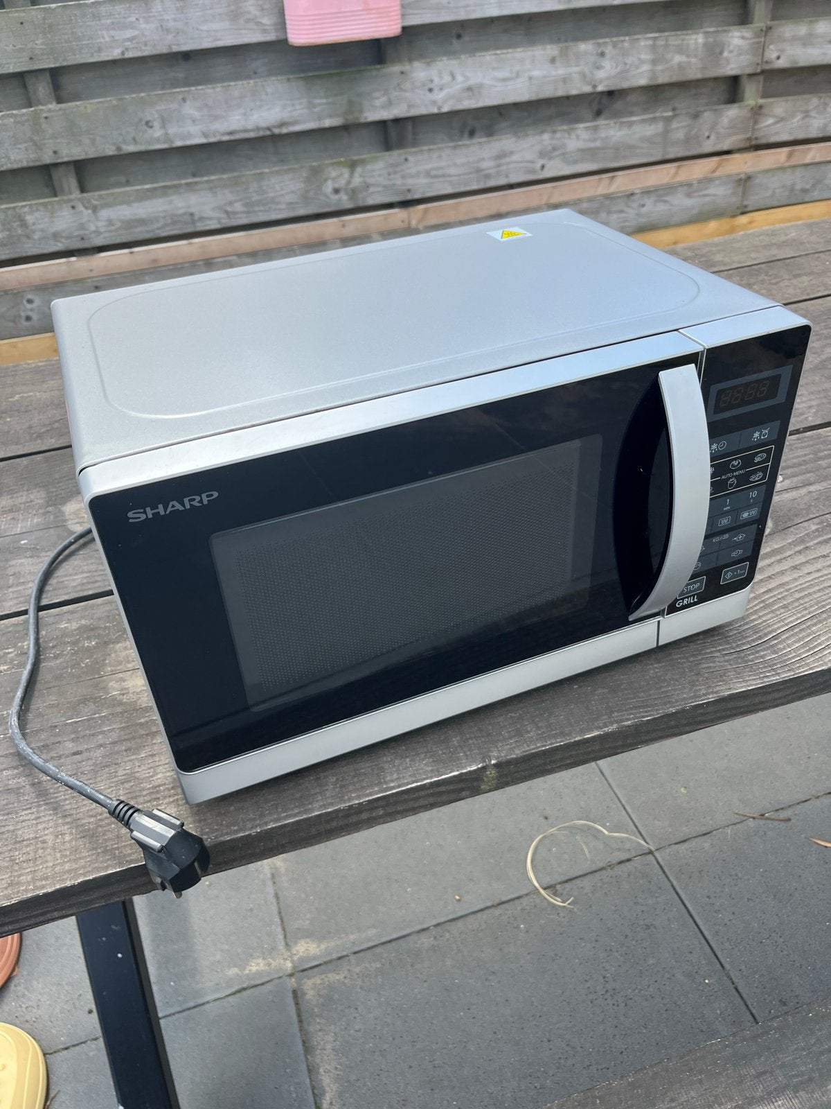 Sharp Magnetron - Gebruikt maar werkt naar behoren, Witgoed en Apparatuur, Magnetrons, Ophalen, Gebruikt, Minder dan 45 cm, Grill