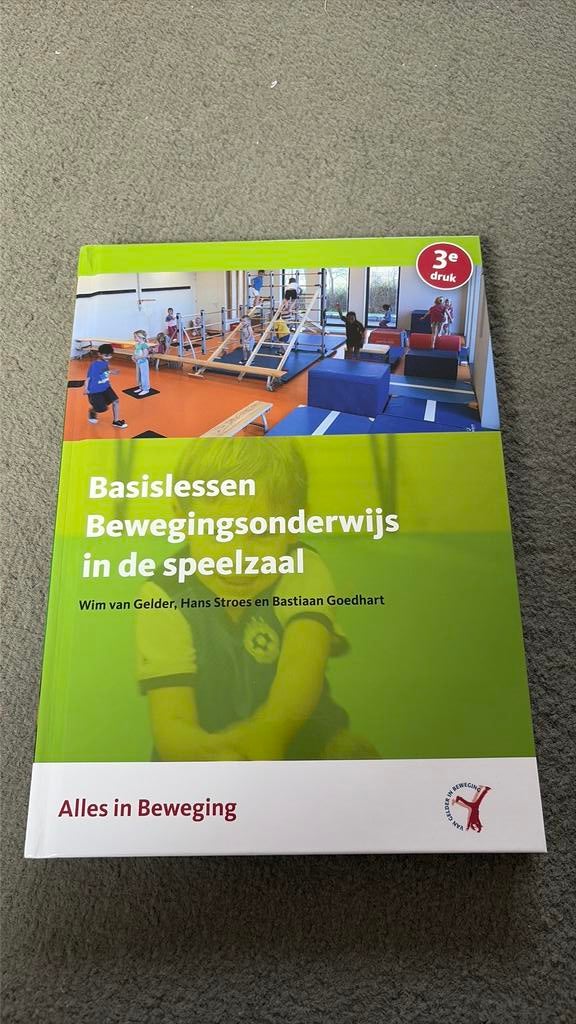 Basislessen bewegingsonderwijs in de speelzaal, Boeken, Ophalen of Verzenden, Beta, Zo goed als nieuw, HBO