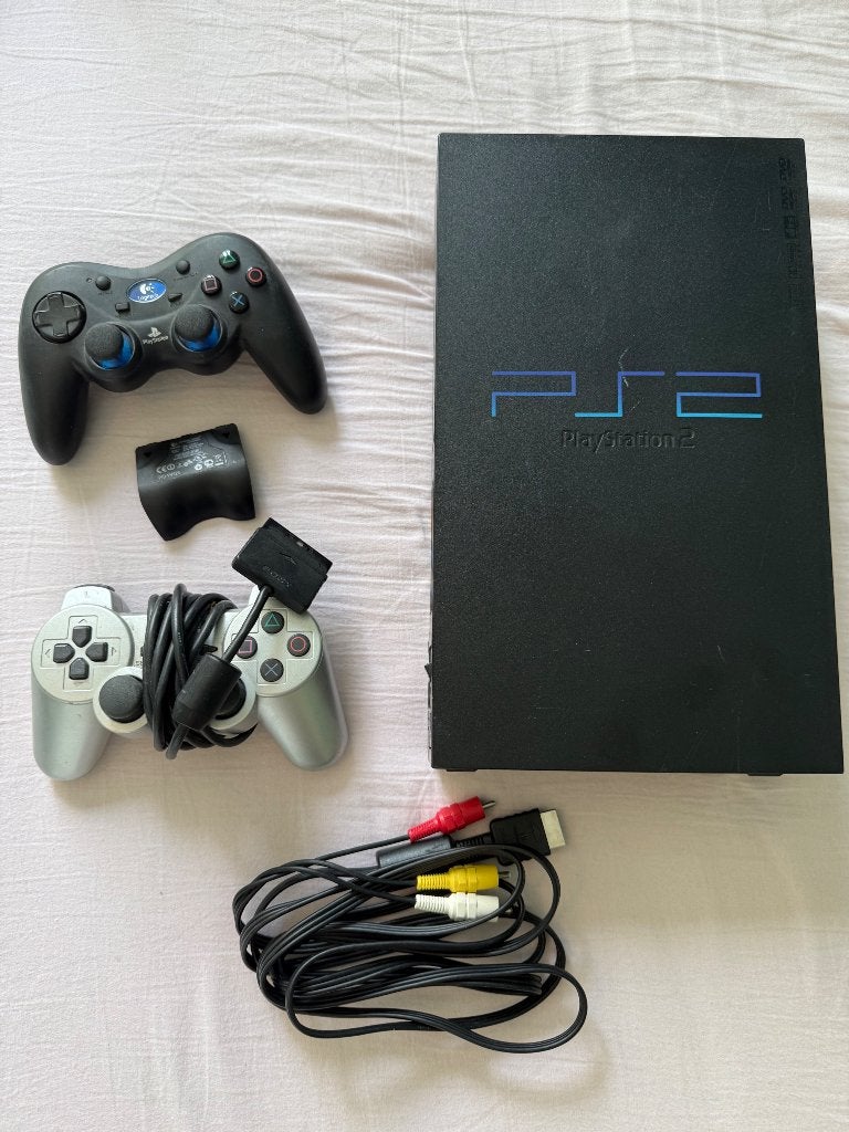 Ps2, Spelcomputers en Games, Spelcomputers | Sony PlayStation 2, Gebruikt, Met 2 controllers, Ophalen of Verzenden, Phat