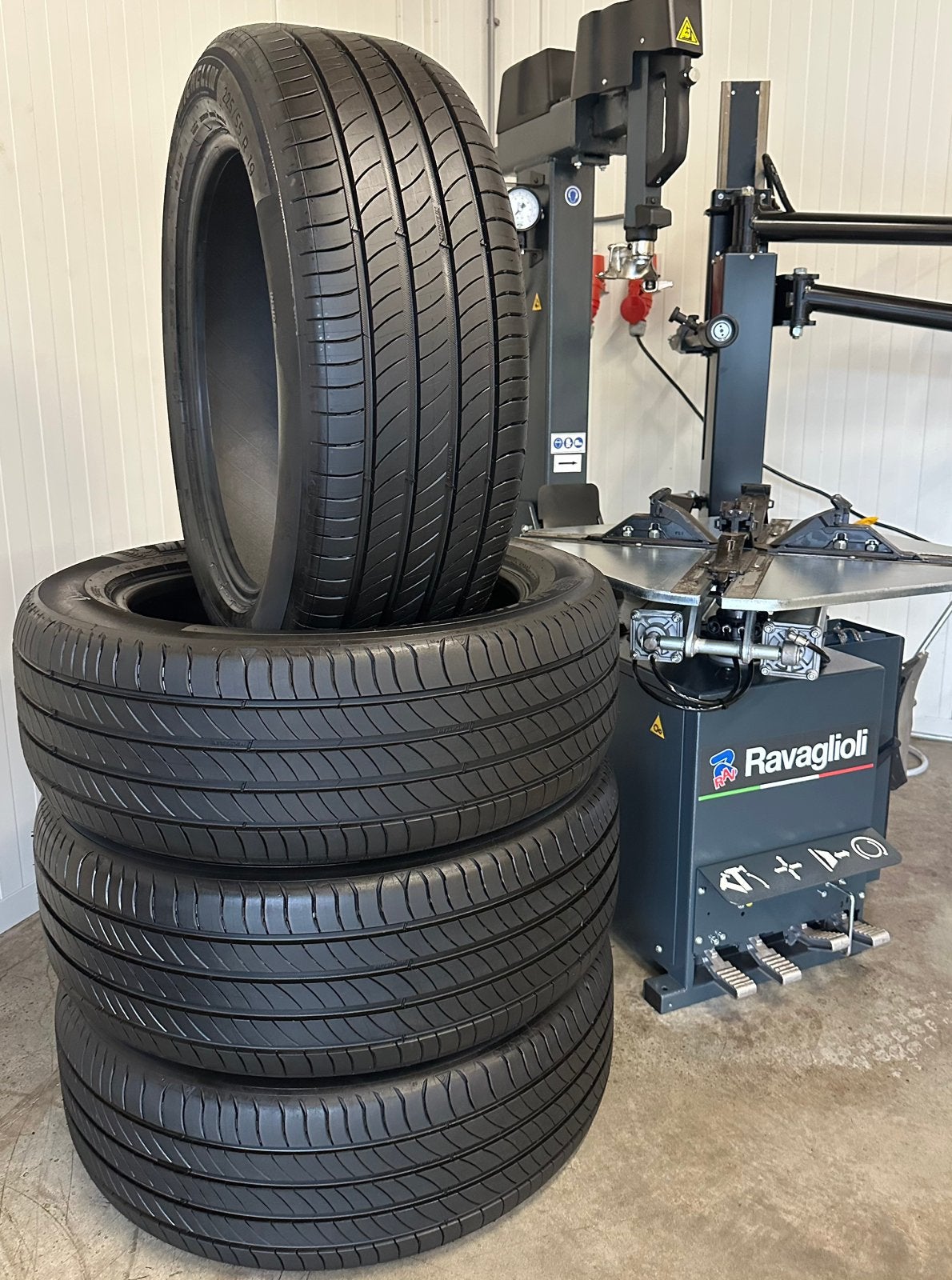 4 Nieuwe Michelin 225 55 19 Zomerbanden Inclusief Montage, Auto-onderdelen, Banden en Velgen, 19 inch, Nieuw, Ophalen of Verzenden