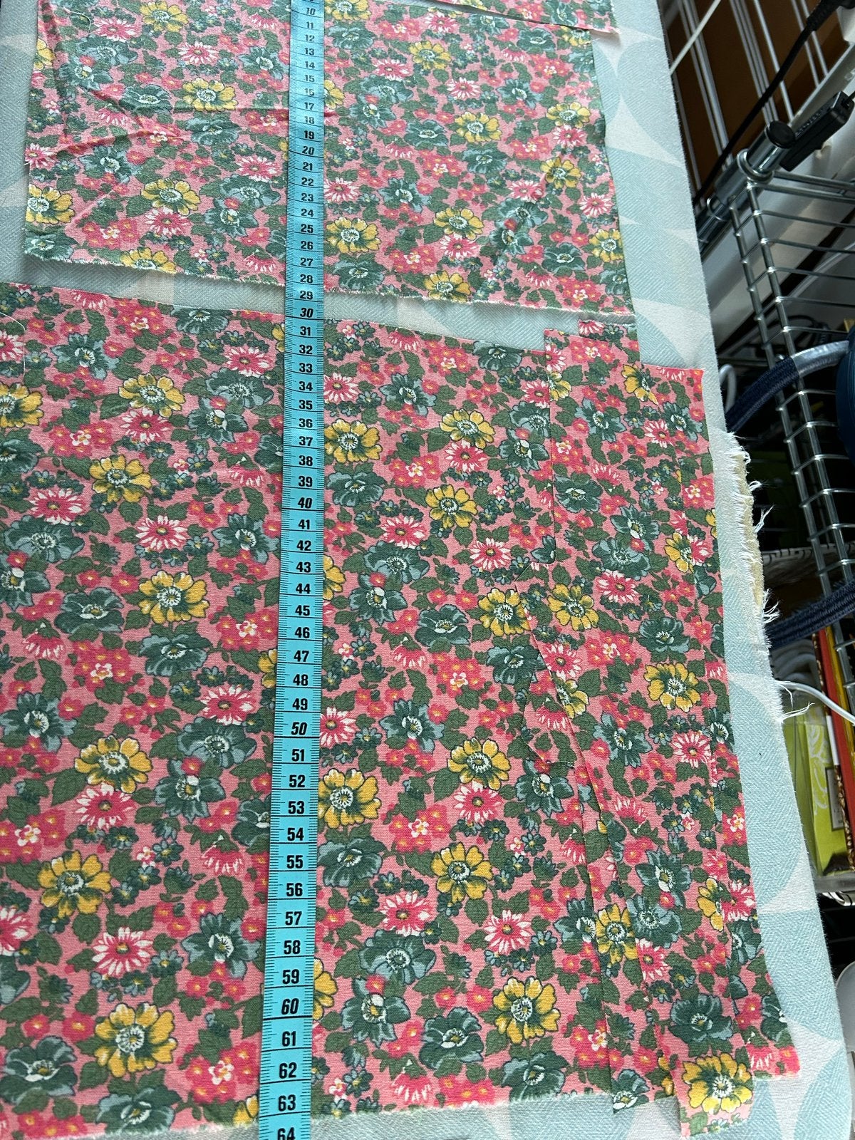 Mille Fleurs gebloemde stof kleine lapjes, Meerkleurig, Nieuw, Ophalen of Verzenden, Katoen
