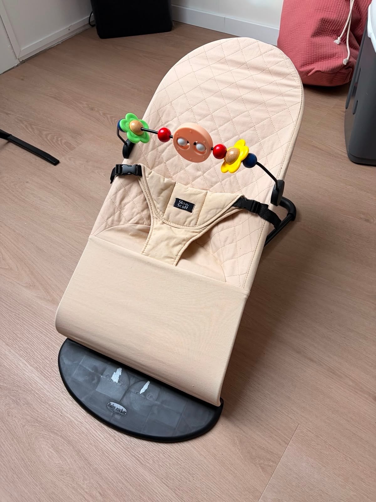 Wipstoel Baby Rocker Skye Scott met speelboog, Ophalen, Gebruikt