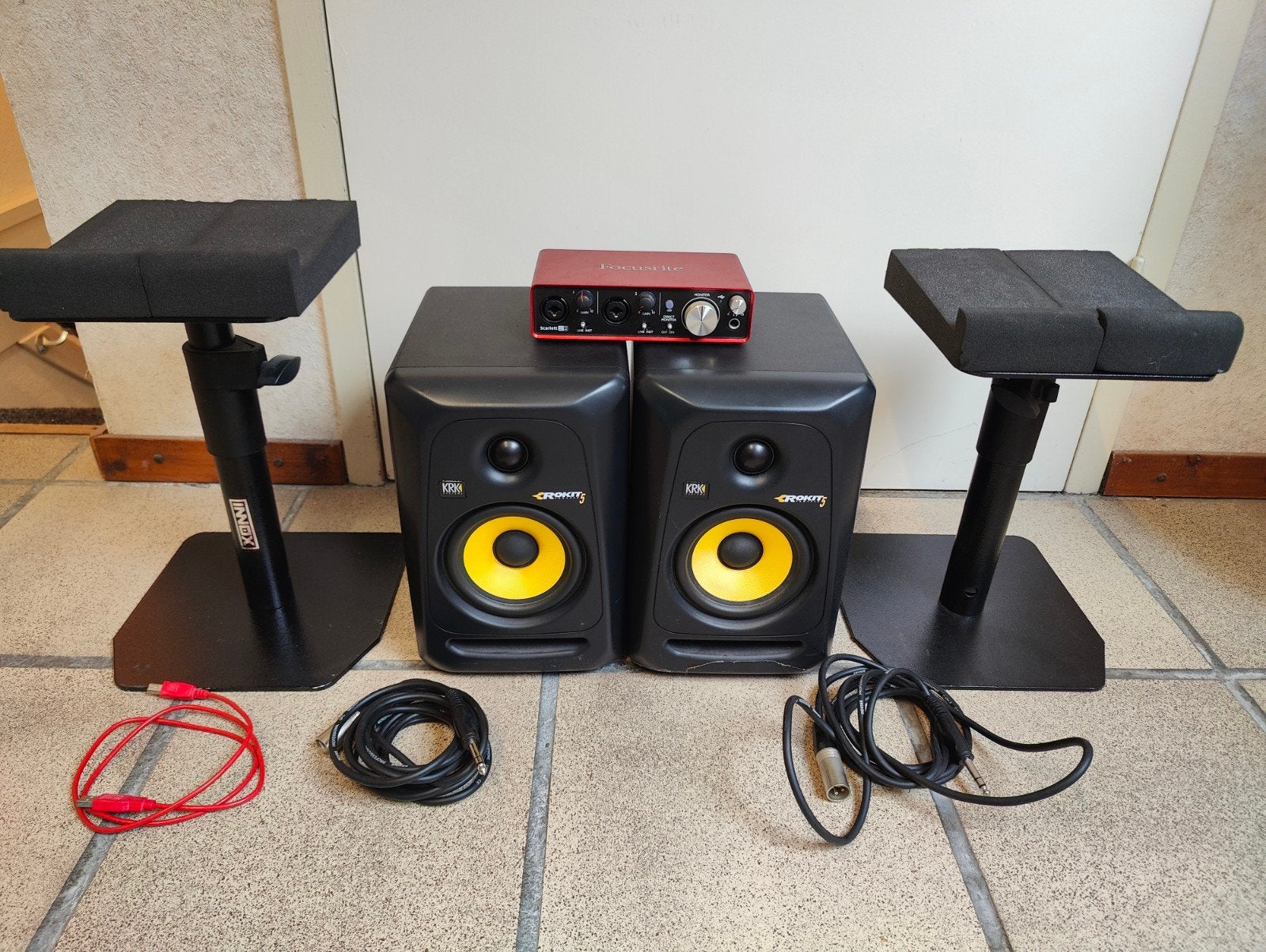 Home Studio set - KRK Rokit 5 - Innox standaard - Focusrite, Ophalen, Zo goed als nieuw, Overige merken