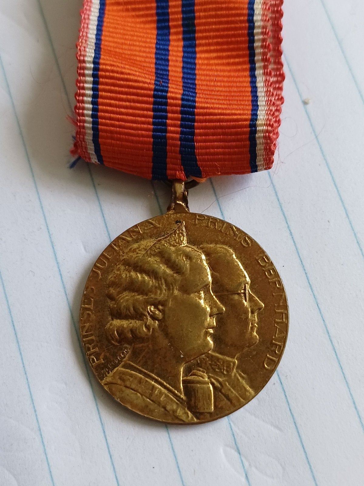 Huwelijksmedaille Juliana en Bernhard 1937, Ophalen of Verzenden, Overige materialen, Nederland