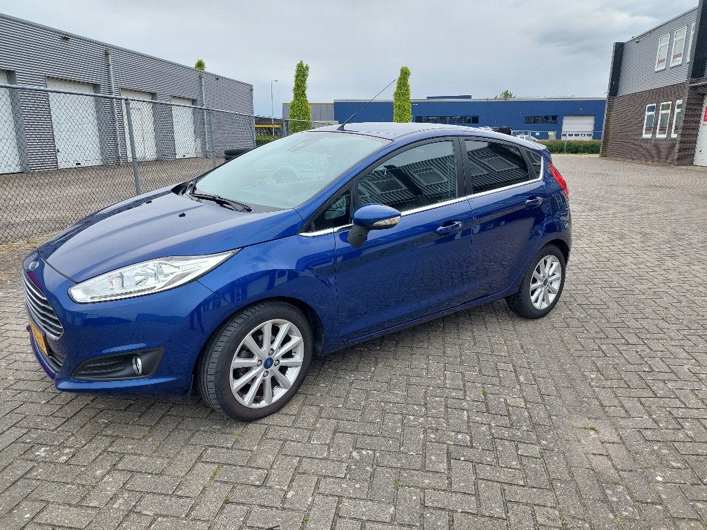 Ford Fiësta 1.0 74KW/100PK 5D 2016 Blauw, Voorwielaandrijving, 4 cilinders, Blauw, 23 km/l