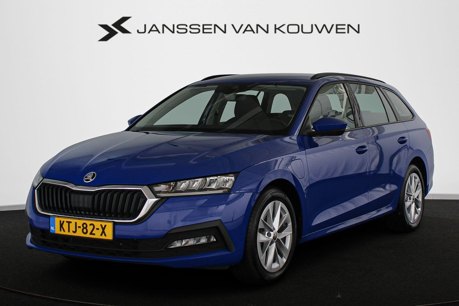 Skoda Octavia Combi 1.4 TSI iV PHEV Business Edition Keyless, Auto's, Stof, Gebruikt, Blauw, 13 kWh