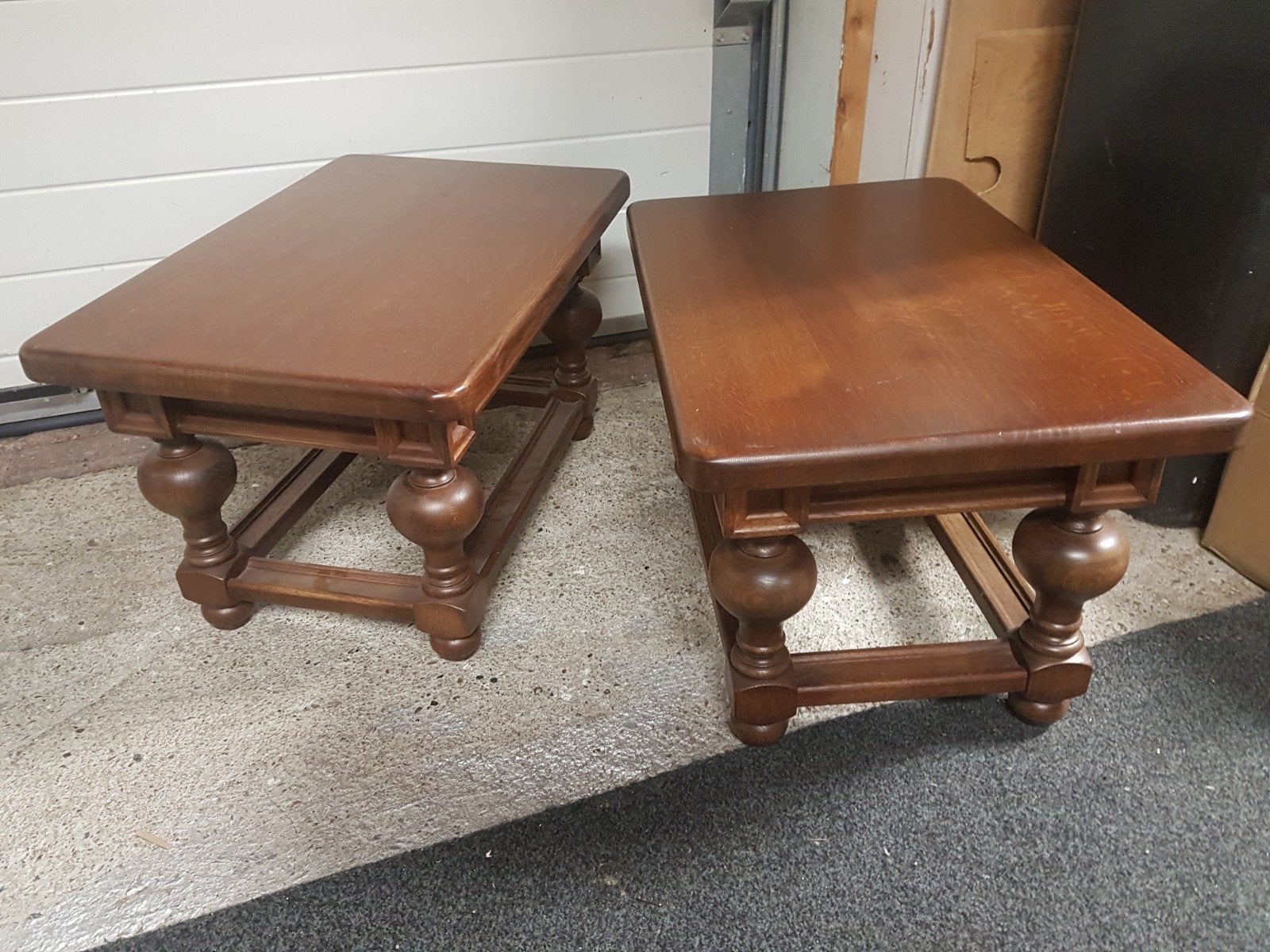 massief donker eiken sidetables, Huis en Inrichting, Ophalen, Gebruikt, 25 tot 50 cm, Rechthoekig