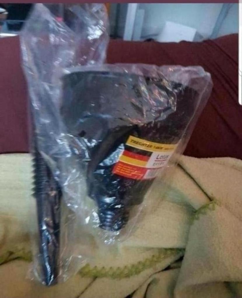 2 In 1 Plastic Trechter Auto Motor Olie Brandstof €9,95, Ophalen of Verzenden, Nieuw