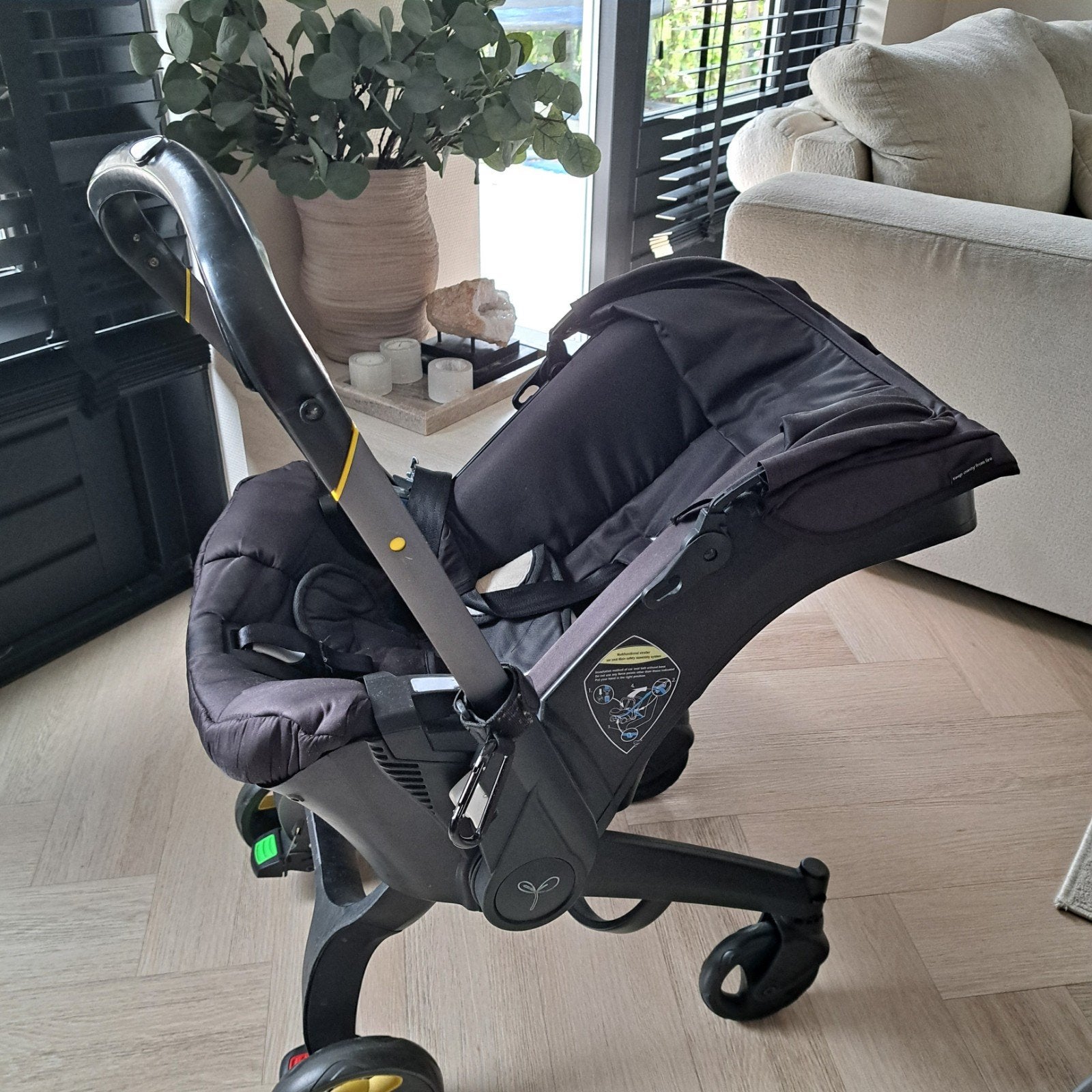 Autostoel met wieltjes, Kinderen en Baby's, Ophalen of Verzenden, 9 t/m 18 kg, Maxi-Cosi, Autogordel