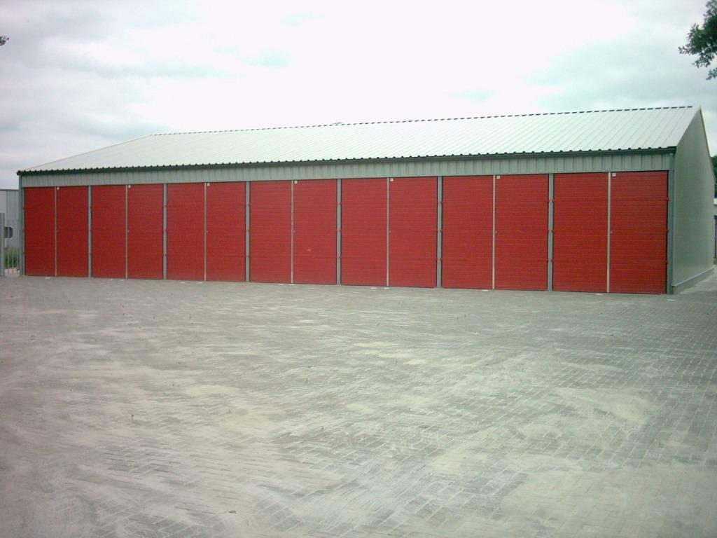 Garageboxen, Self Storage Leek  24/7 bereikbaar, Huizen en Kamers, Groningen
