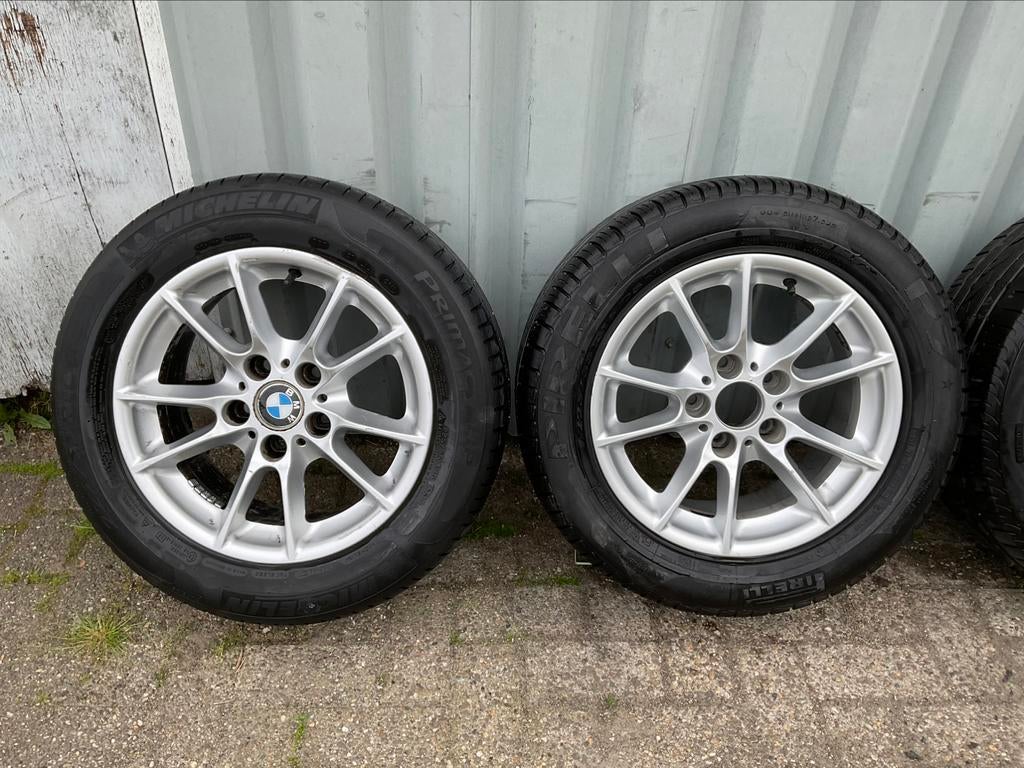 Bmw e39 set velgen met verschillende banden, Auto-onderdelen, Banden en Velgen, Ophalen, Gebruikt, 16 inch, Banden en Velgen