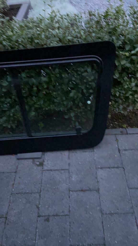 Schuif ruit Mercedes sprinter vanaf 2006 nieuwe, Auto-onderdelen, Ruiten en Toebehoren, Ophalen of Verzenden, Nieuw