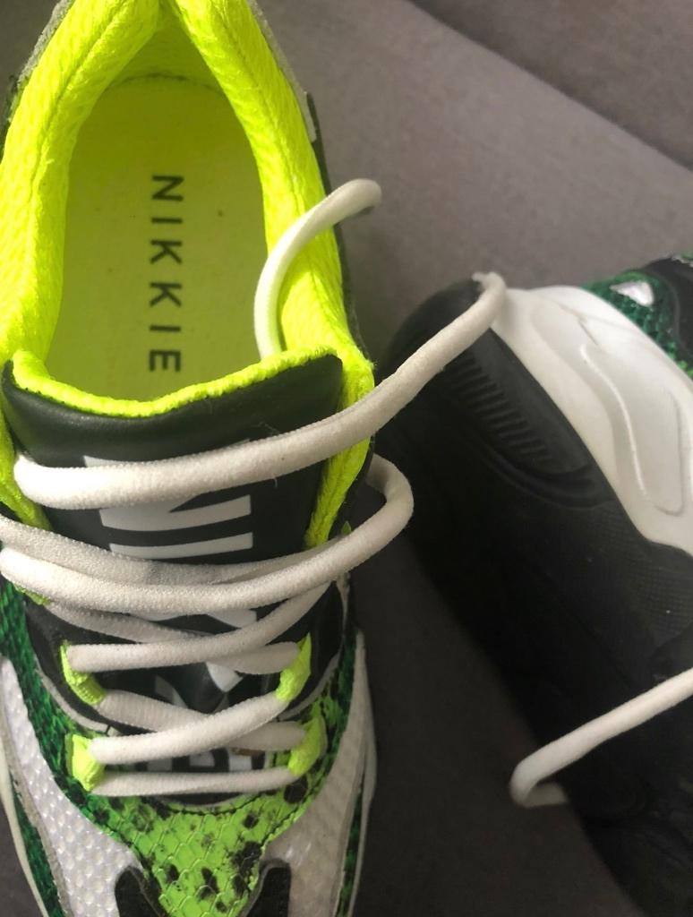 Nikki sneakers maar 1 keer aangehad maat 37, Ophalen of Verzenden, Nikkie, Sneakers of Gympen, Zo goed als nieuw