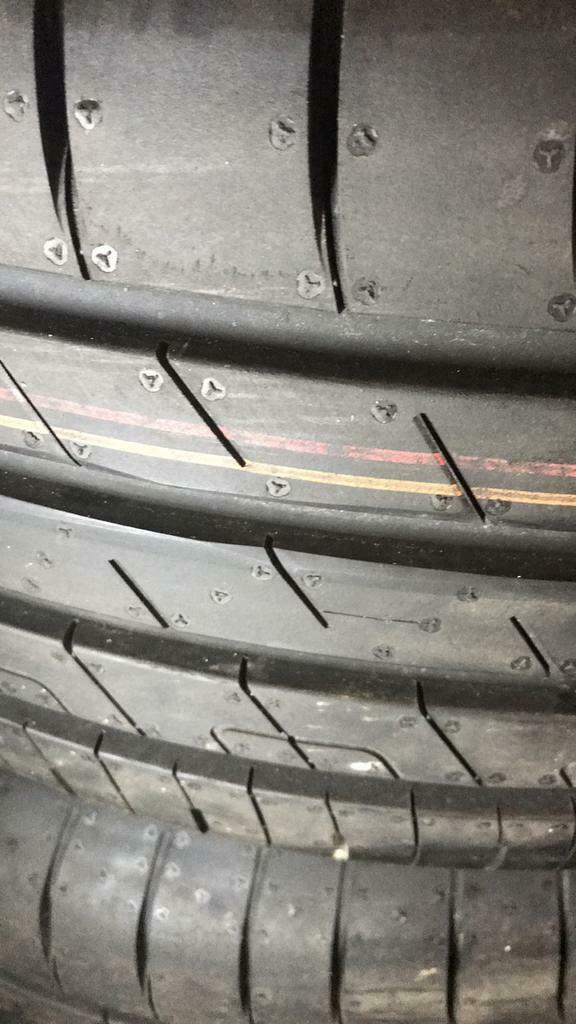 “215 50 17 goodyear. Demo. Puntjes zitten er nog op”, Ophalen, 17 inch, Band(en), Personenwagen