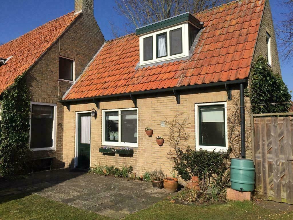 Vakantiewoning Ameland v.a. €325,= voorjaarsvakantie kunst, 2 slaapkamers, Waddeneilanden, Aan zee, Chalet, Bungalow of Caravan