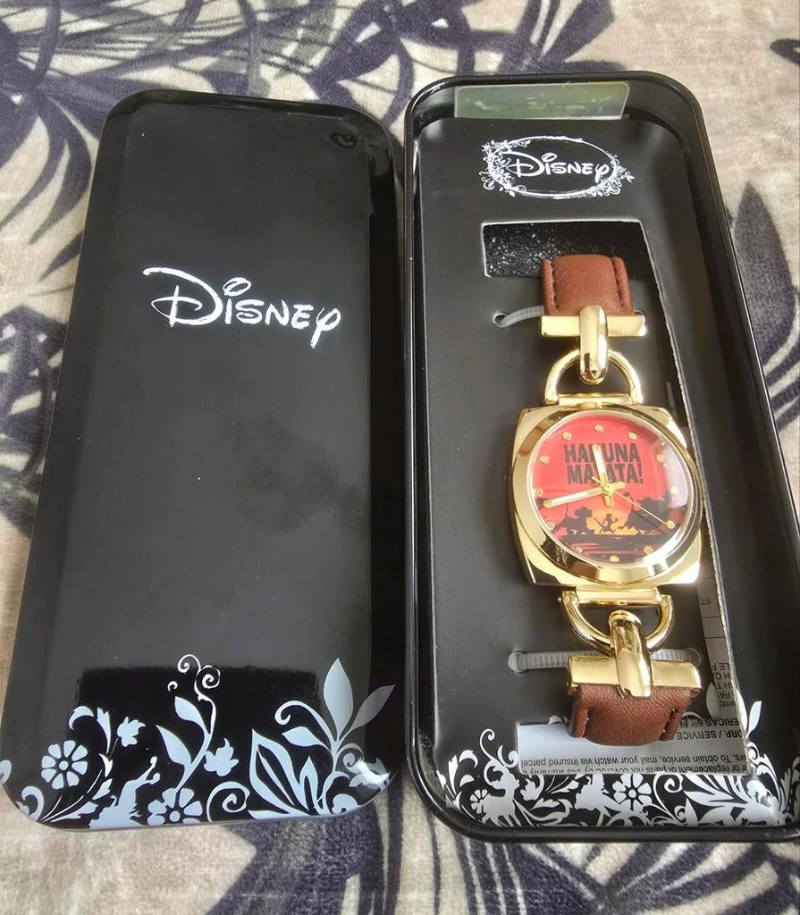NIEUW Disney horloge Lion King, Hakuna Matata / bruin bandje, Ophalen of Verzenden, Leeuwenkoning of Jungle Boek, Nieuw, Overige typen