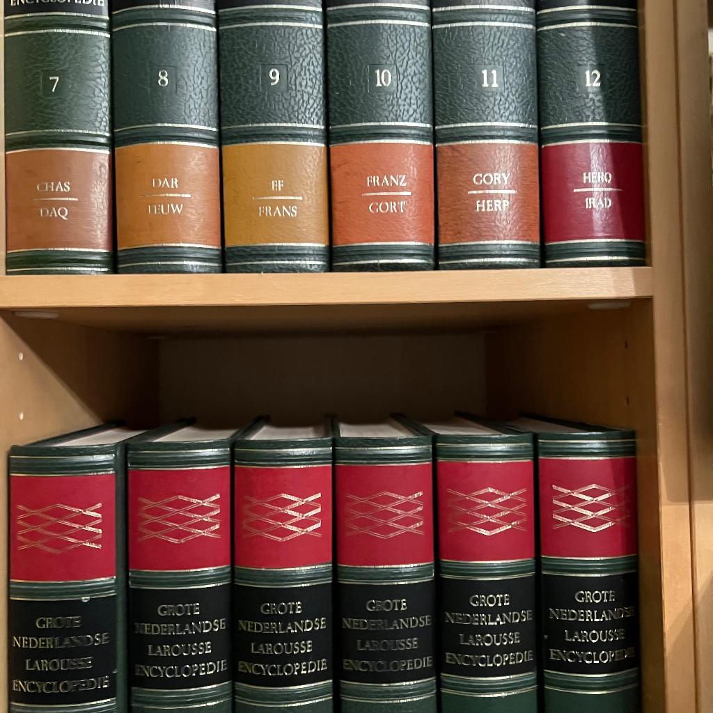 Dé Grote Nederlandse Larousse Encyclopedie, Boeken, Encyclopedieën, Complete serie, Algemeen, Ophalen, Gelezen