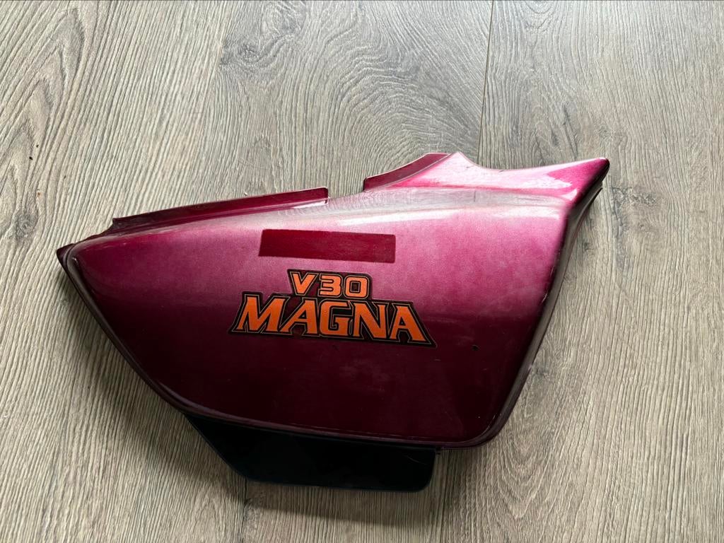 HONDA VF 500 Magna v30 zijdeksel zijkapje cover VF500 VF500C, Ophalen of Verzenden