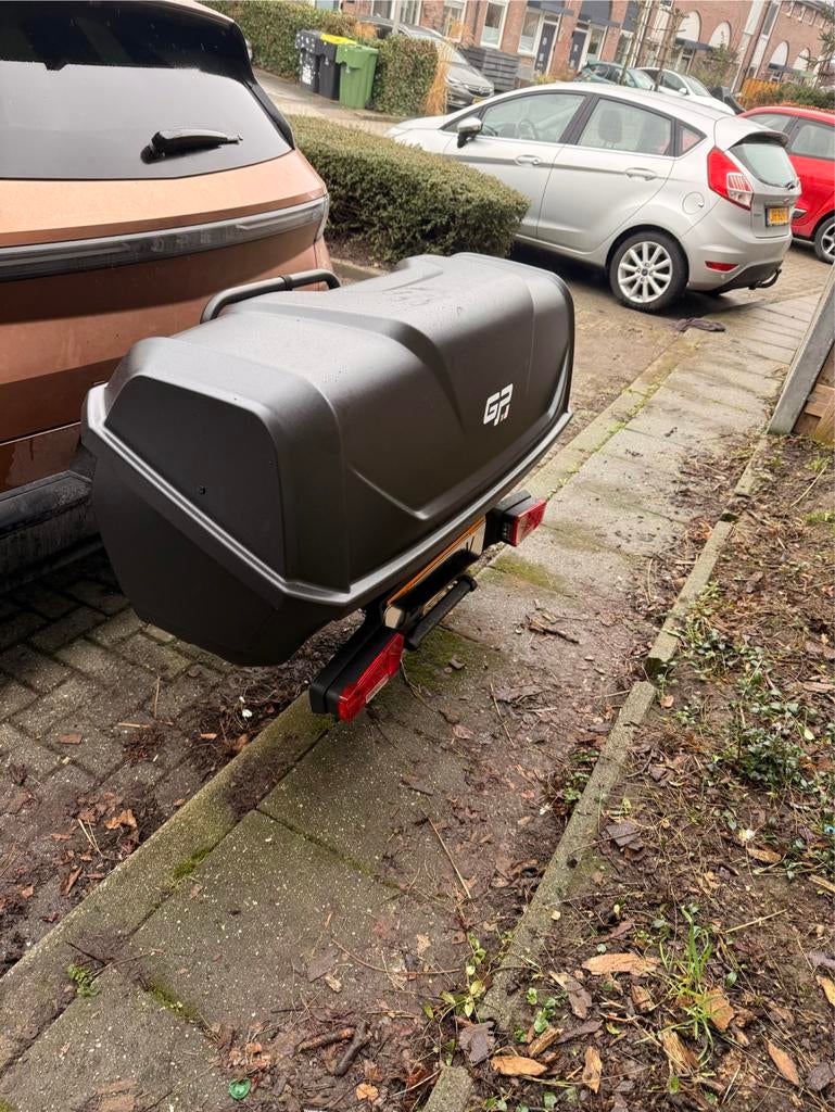 Bagagebox trekhaak te huur – kantelbaar & afsluitbaar (340L), Ophalen, Gebruikt